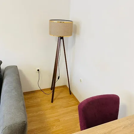 شقة Apartman H&a *